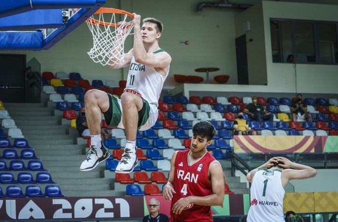Lietuvos devyniolikmečiai krepšininkai užtikrintai žengė į pasaulio čempionato ketvirtfinalį