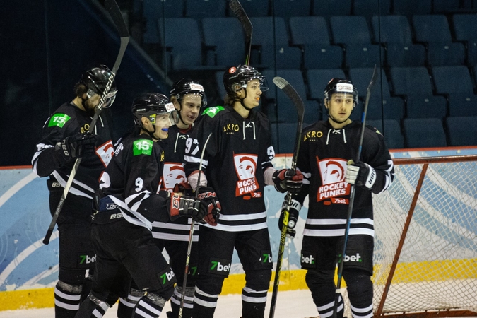 Įspūdingo rezultatyvumo rungtynėse „7bet-Hockey Punks“ nepaliko vilčių „LTeam Select“ nariams
