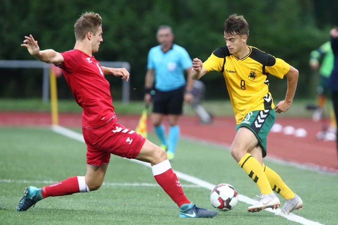 Lietuvos U-21 futbolo rinktinė nusileido grupės lyderiams
