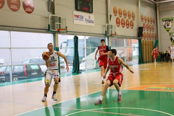 Lietuvos 17–mečiai krepšininkai trečią kartą nugalėjo Turkijos bendraamžius