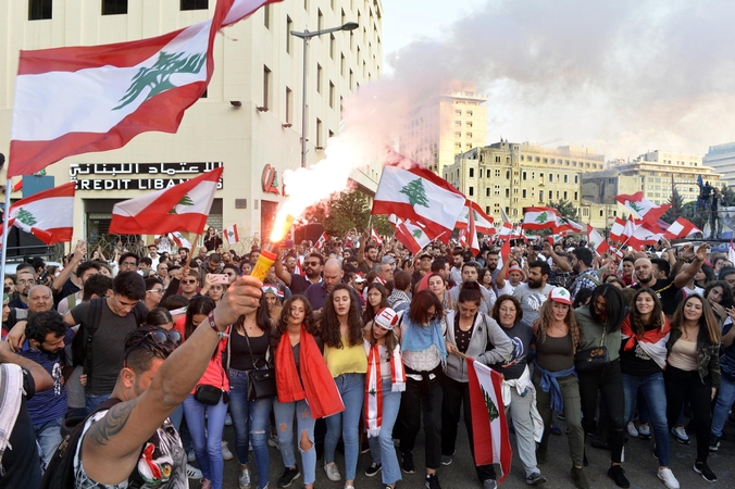 Libane įsivyravus politinei nežinomybei protestai ir toliau tęsiasi