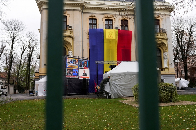 Rumunijos konstitucinis teismas patvirtino pirmojo prezidento rinkimų turo rezultatus