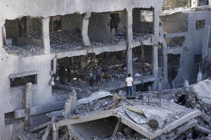 „Hamas“ kontroliuojamo Gazos Ruožo sveikatos apsaugos ministerija: aukų skaičius pasiekė 21 672