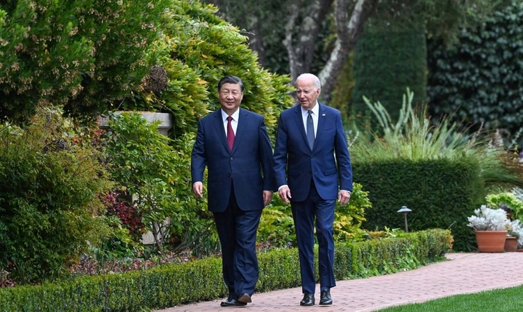 Xi Jinpingas ir Joe Bidenas