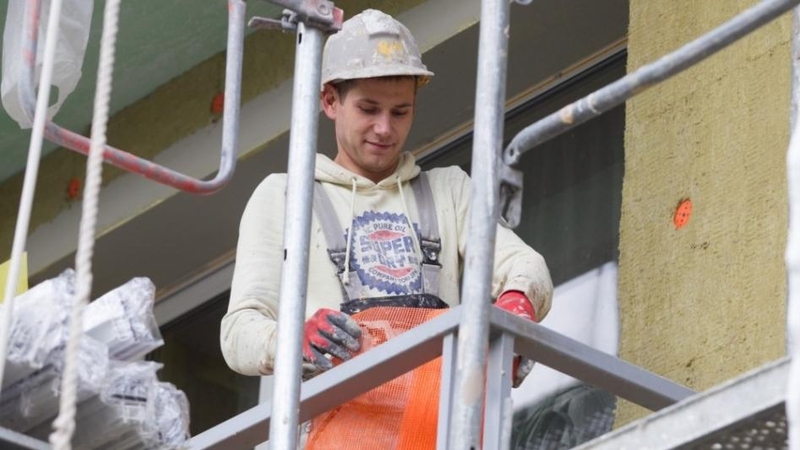 Per Seimo komitetus keliauja pataisos, kurios įteisintų sumą statybų brokui šalinti