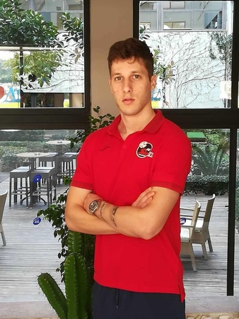  Marko Iharošas