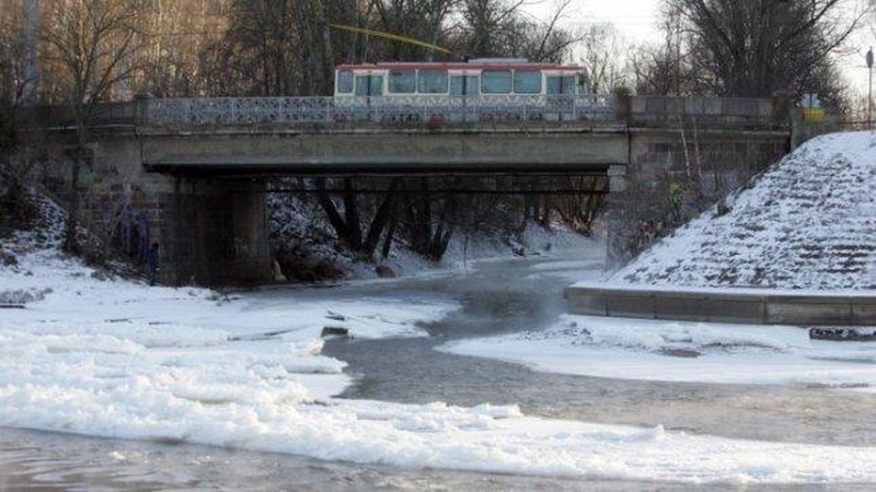 Privalomos šilumos Vilniaus viešajame transporte palaikyti nepavyksta