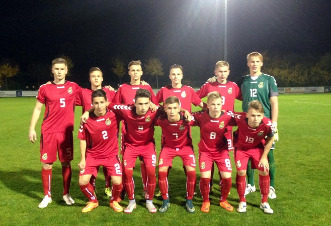 Pergalingai turnyrą baigusiai U-17 futbolo rinktinei pristigo įvarčio