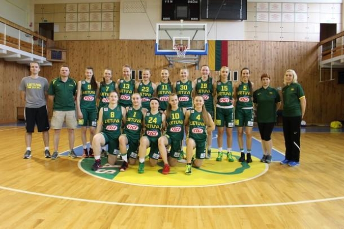 Lietuvos aštuoniolikmetės krepšininkės įveikė vengres