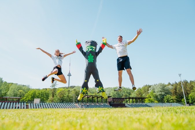 Ąžuolo kvietimą bėgti lietuvišką olimpinę mylią priėmė ir LTeam sportininkai
