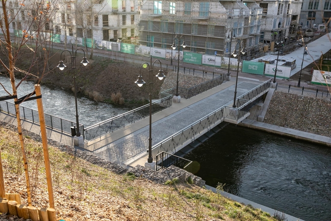 Užupio ir Paupio krantus sujungė naujas pėsčiųjų tiltas
