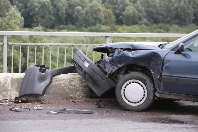 Kelyje Vilnius-Kaunas-Klaipėda automobilis mirtinai traumavo pėsčiąjį
