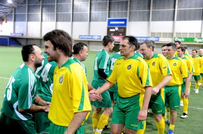 Žurnalistai ir medikai skatina daugiau sportuoti