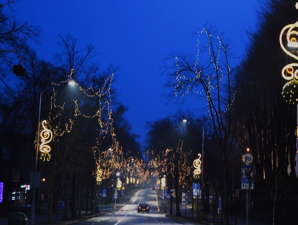 Palanga pasitinka spindinčias Kalėdas