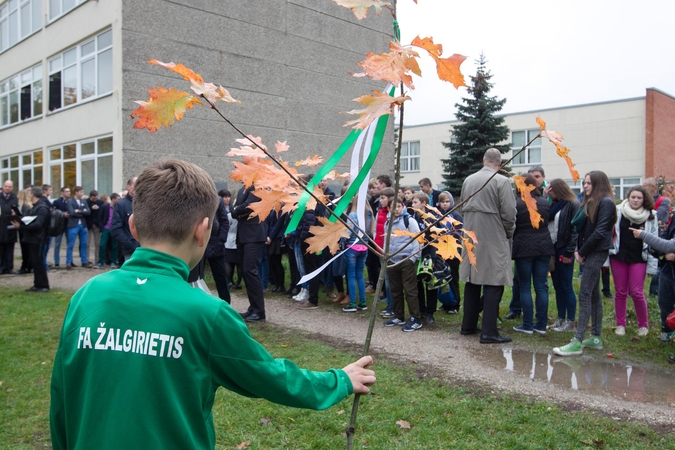 Senvagės gimnazija turės naują stadioną