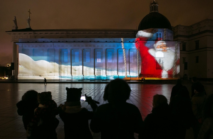 Nuo Kalėdų iki Naujųjų ant Katedros sienos – 3D pasaka