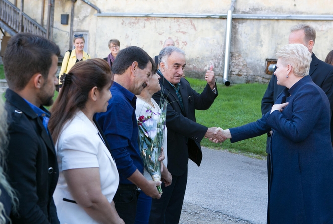 D. Grybauskaitė susitiko su pabėgėlių iš Irako šeima