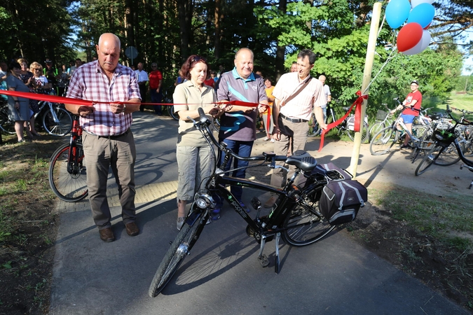 Vaišvydavą su Girionimis sujungė dviračių takas