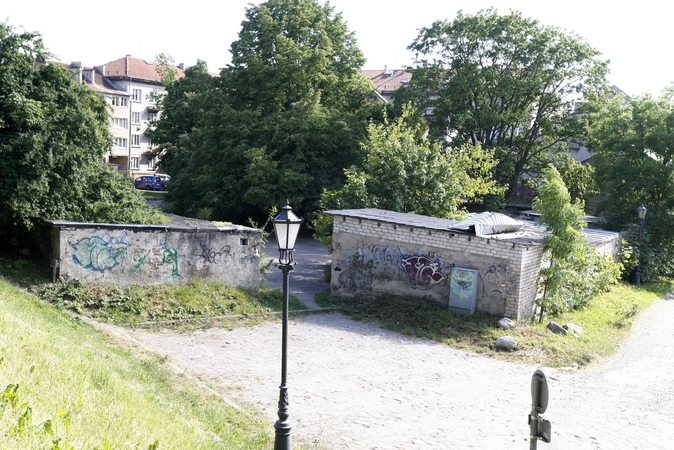 Politikai prisiminė anksčiau suplanavę tęsti Pylimo g., tam reikės nugriauti ten stovinčius garažus.