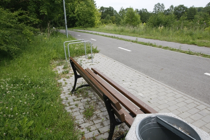 Žala: klaipėdietis religinio pobūdžio užrašus prieš mėnesį buvo pastebėjęs ir ant suoliukų, įrengtų dviračių ir pėsčiųjų take palei Danę.