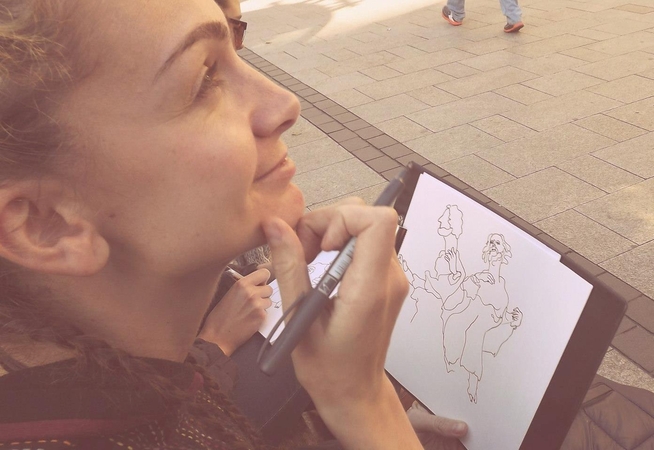 Grafikė Lina Itagaki.