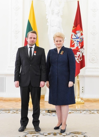 Grupės „Biplan“ vokalistas apdovanotas „Už nuopelnus Lietuvai“