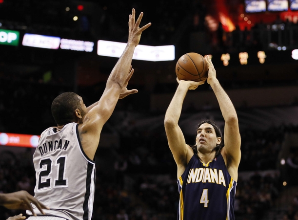 Absoliutus NBA čempionato lyderis nutraukė 11-os pralaimėjimų seriją „Spurs“ klubui