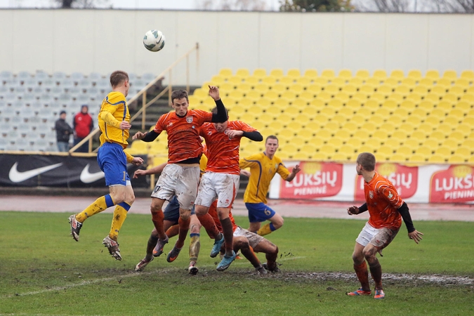 Į Lietuvos futbolo A lygą nori 12 klubų