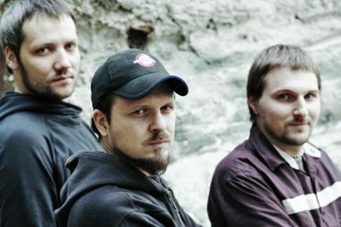 Tamsus ir sunkus "Mountainside" rokas
