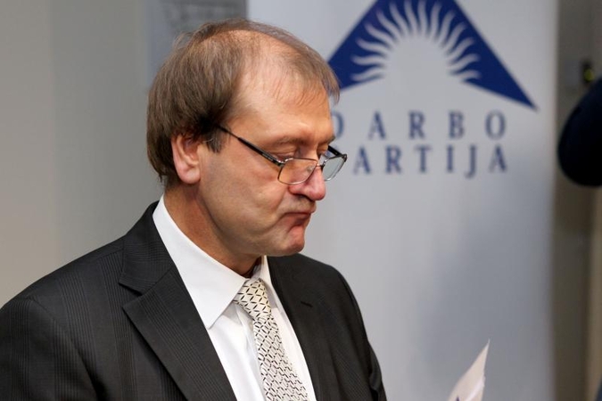 „Tvarkiečių“ prezidiumas pritarė jungimuisi su „darbiečiais“