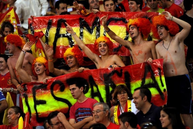 Futbolas: 2012-liktųjų herojai ir tinginiai (išsami apžvalga)