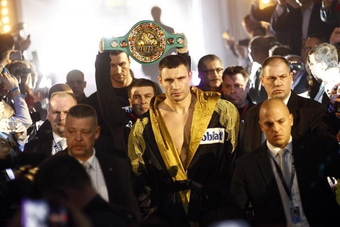 Vitalijus Kličko devintą kartą apgynė pasaulio čempiono titulą