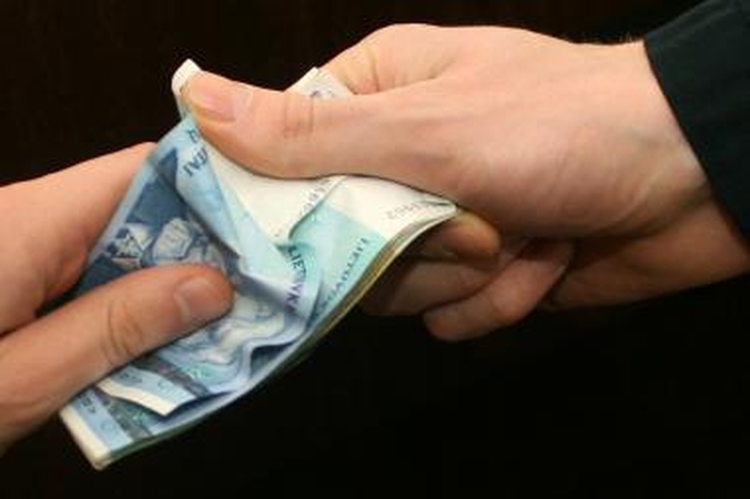 Nuo kitų metų verslo liudijimai atpigs