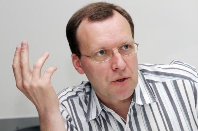 N.Puteikis: už uždarų durų žiūrėjome viešus video apie Garliavą