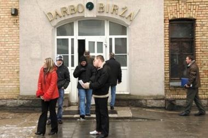 Gavus išeitinę, pašalpos teks palaukti