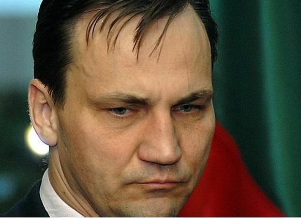 R. Sikorskis: santykiai su Lietuva pagerės, jei bus praktinių žingsnių