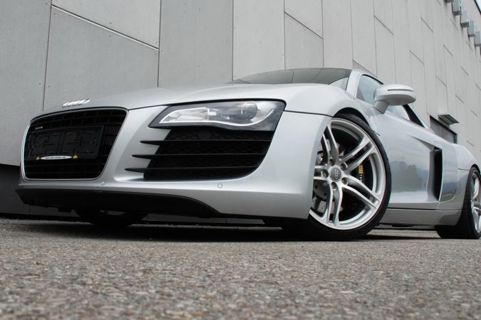 „Audi R8“: tobulo superautomobilio "tiuningas"