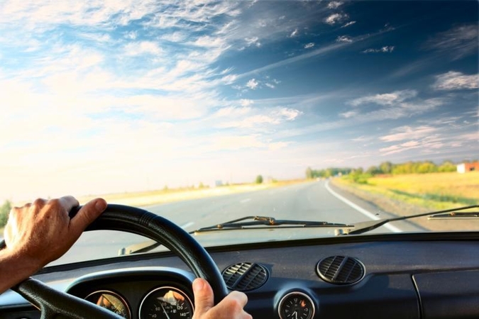 Išdaužė automobilio langą, kad išgelbėtų žaisliuką