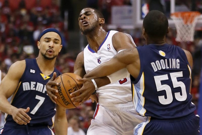 NBA: C. Paulo metimas paskutinę sekundę išplėšė pergalę „Clippers“