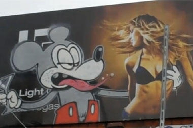 Garsiausias pasaulio grafitininkas Banksy „siaučia“ Los Andžele