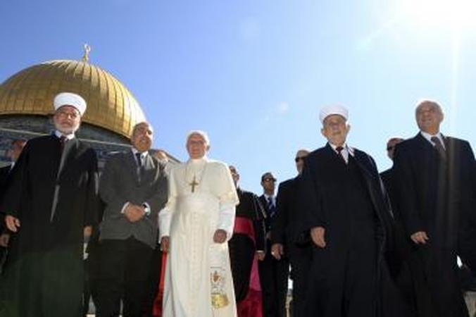 Jeruzalės muftijus ragina popiežių siekti nutraukti Izraelio agresiją