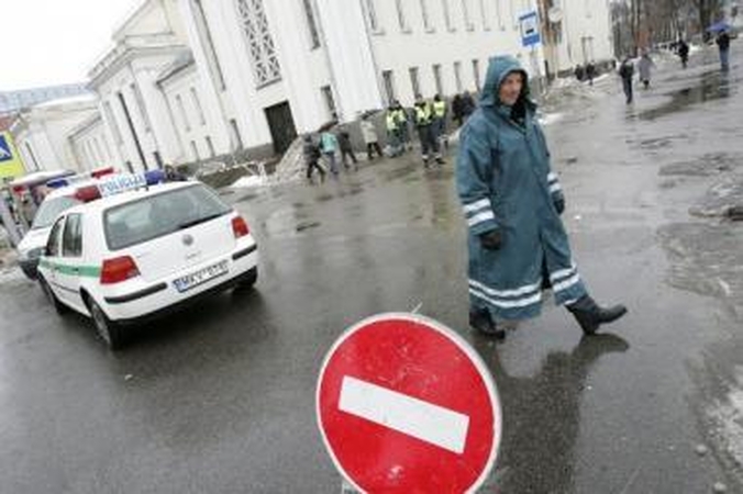 Laisvės alėją kertančiose gatvėse bus draudžiamas eismas