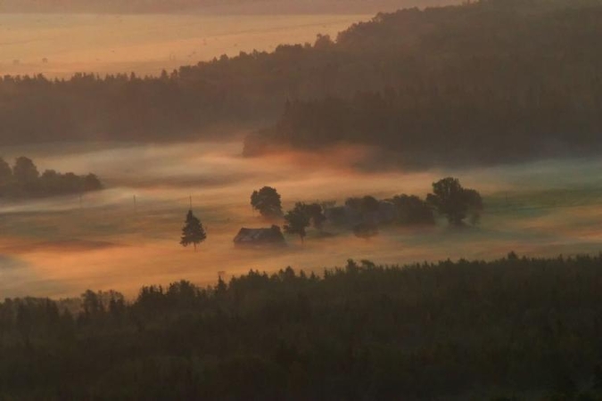 Klaipėdos fotografijos galerijoje – žvilgsnis į Jono Strazdausko rūkus