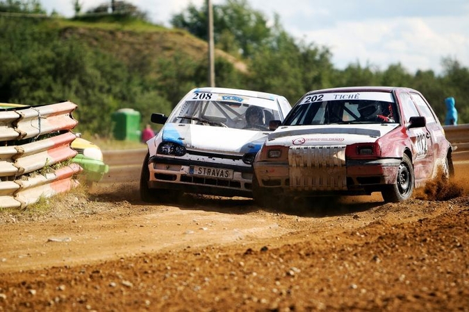 Lietuvos automobilių kroso čempionato etape  - Ukmergės AMSK triumfas 