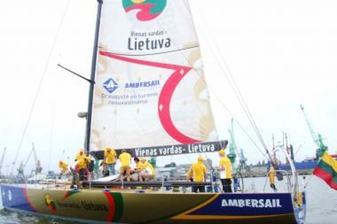 Pirmoji „Tūkstantmečio odisėjos" įgula sugrįžo į tėvynę