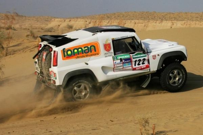 Išvykstantys į ralį Abu Dabyje lietuviai liko be pagrindinio mechaniko