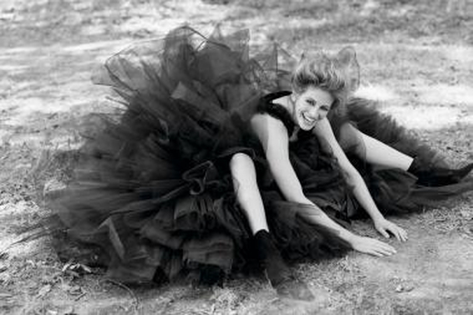 Julia Roberts, būdama 42-ejų, džiaugiasi mados autoriteto statusu