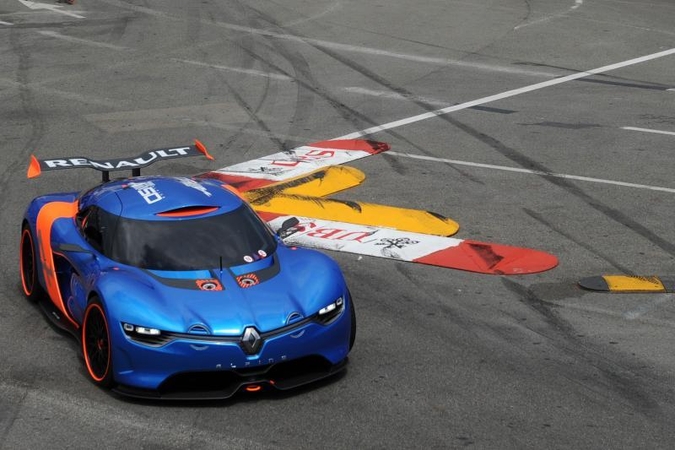 „Alpine A110“ penkiasdešimtmečiui „Renault“ sukūrė koncepcinį modelį