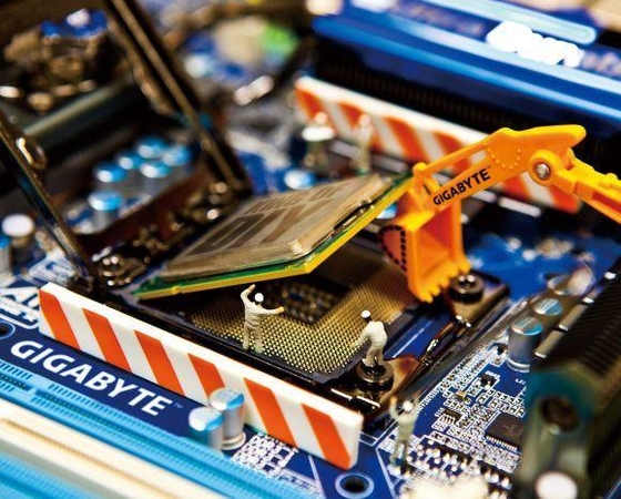 Pagrindinių plokščių lyderį „Asus“ pralenks „Gigabyte“?