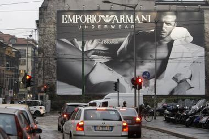 Viktoria Beckham reklamuos prabangius apatinius